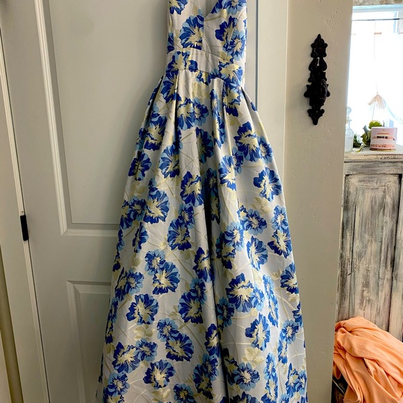 Speechless Prom Dress size 3 - Picture 5 of 7